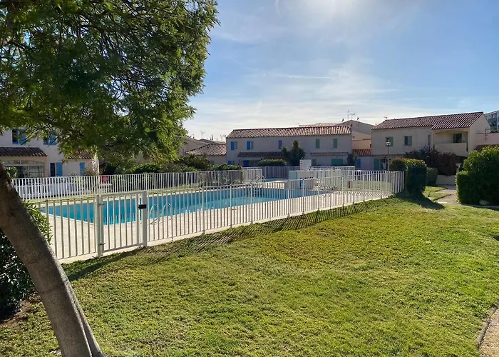 Les Locations Cinaureva « Village De La Mer »