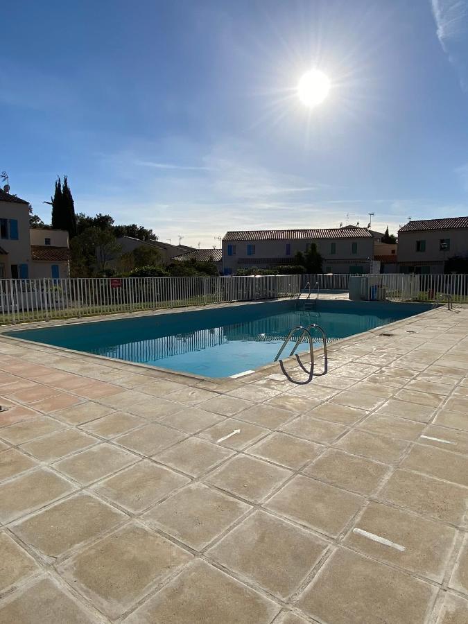 Les Locations Cinaureva « Village De La » *