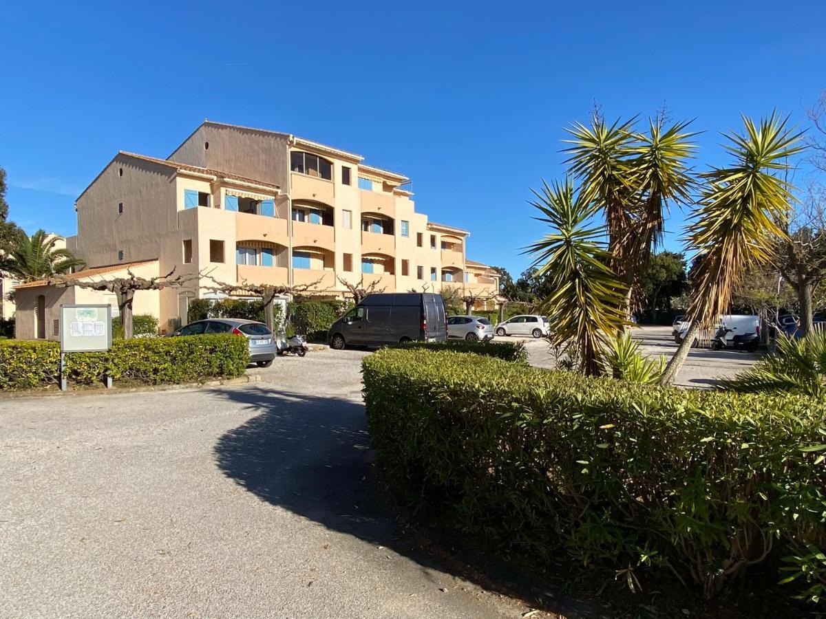 Apartment Les Locations Cinaureva « Village De La » La Londe-les-Maures