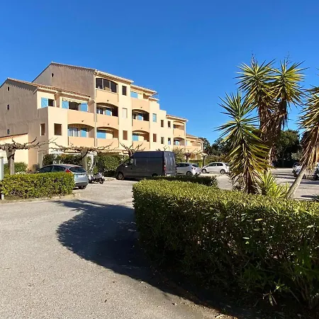 Les Locations Cinaureva « Village De La Mer » La Londe-les-Maures Exterior photo